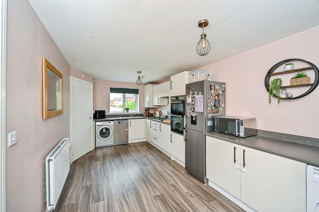 6, Winnow Avenue, Stafford, ST16 photo 4