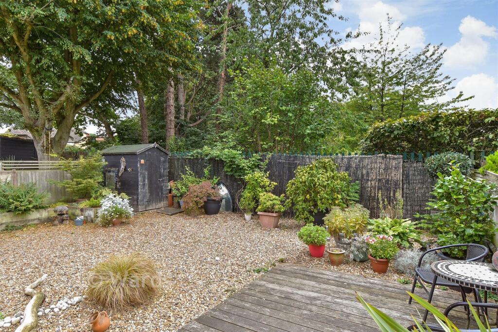 Apartment in Tonbridge and Malling, Aylesford - View 2