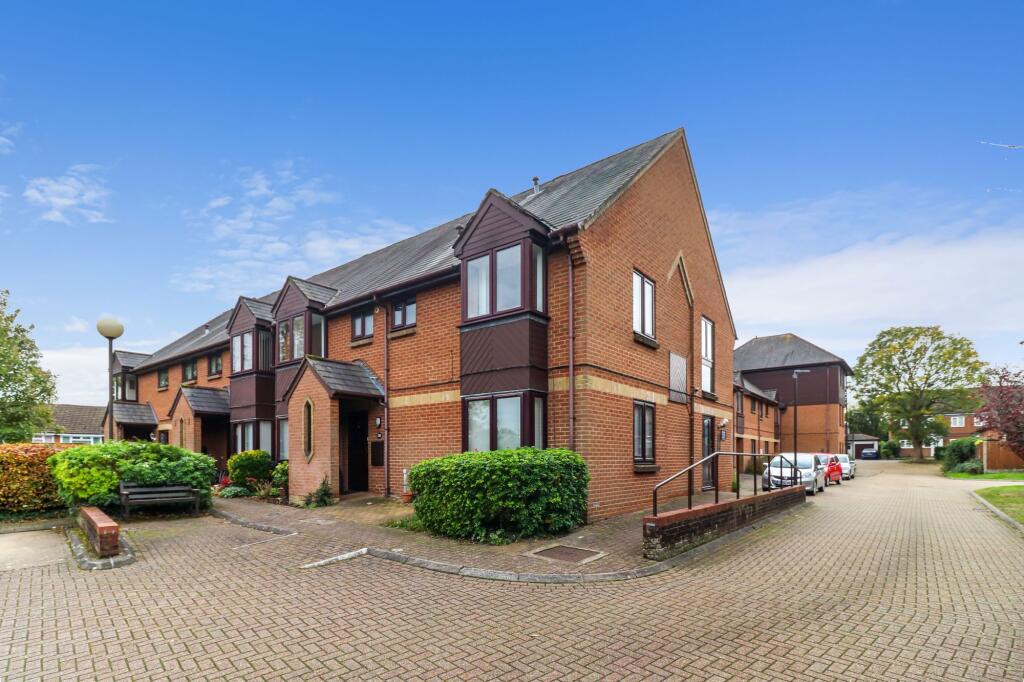 The Crescent, Abbots Langley, WD5