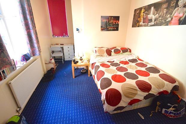 St. Michaels Villas, Leeds, West Yorkshire, LS6 - View 2