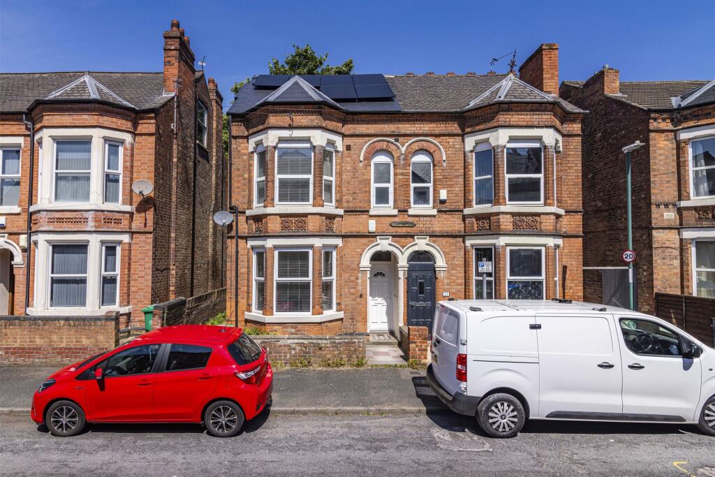 House in Nottingham - View 2