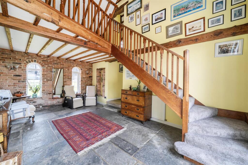 House in Dorchester, Ansty - More