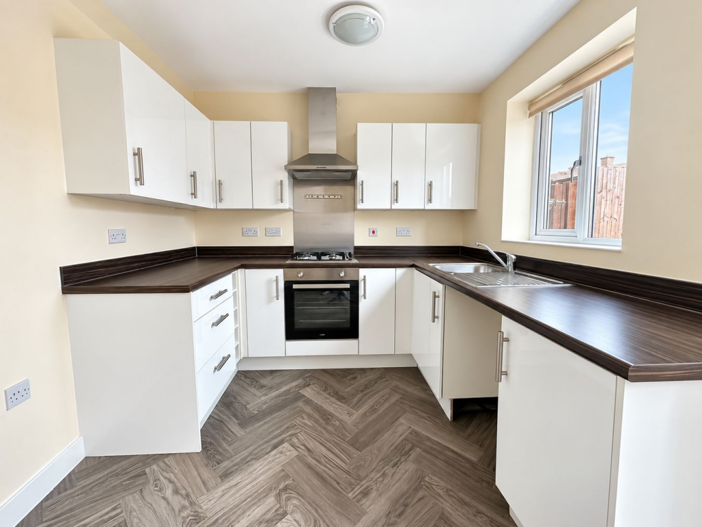 Thorndike Way, Burnham - On - Sea, TA8 photo 4