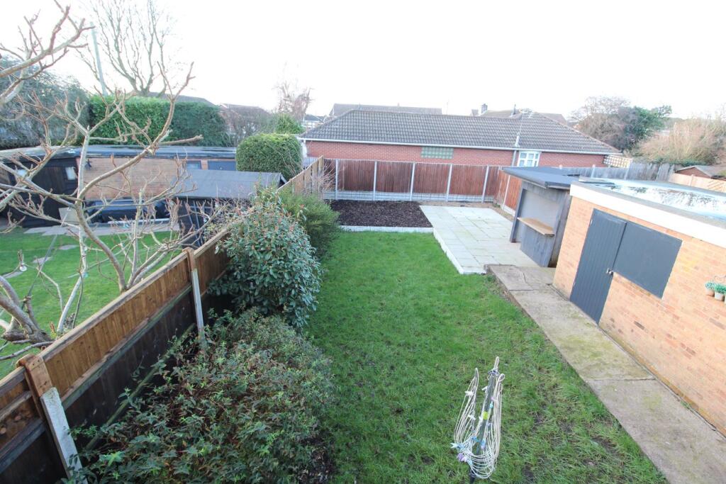 Gwendoline Drive, Countesthorpe, Leicester, LE8 photo 2
