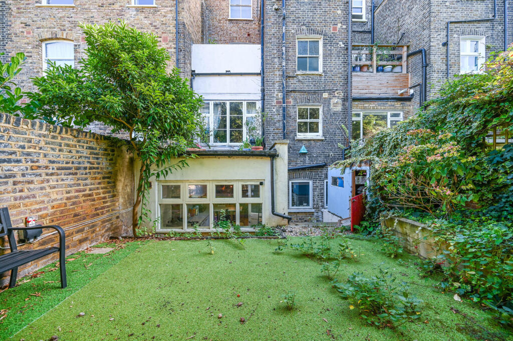 Apartment in London - View 5