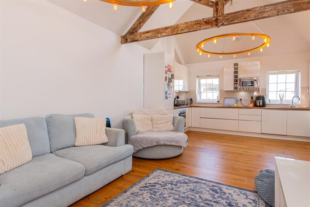 Apartment in Wellingborough - View 3