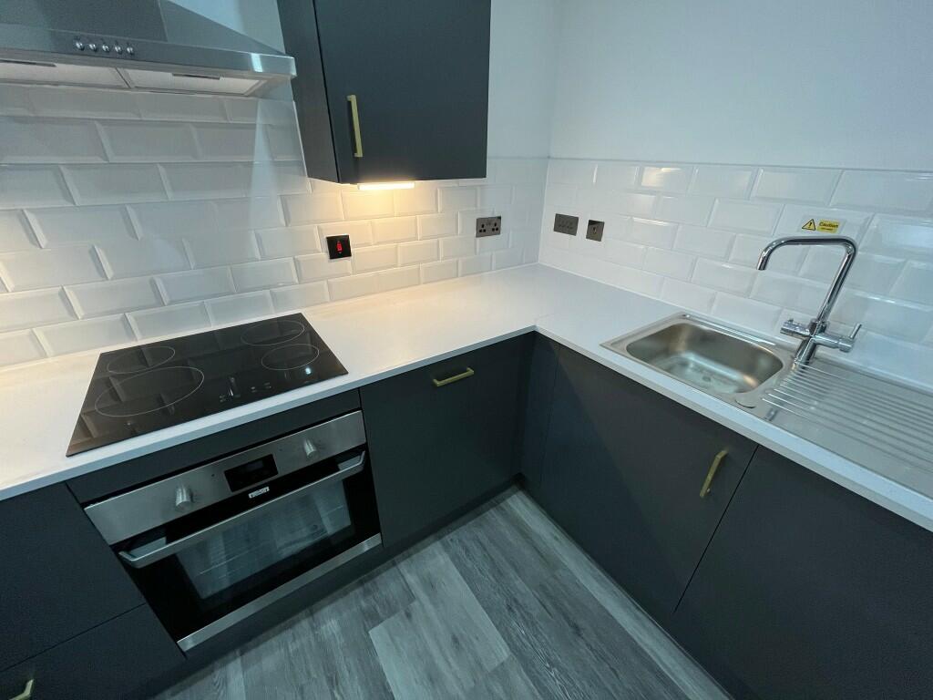 Apartment in Preston - View 5