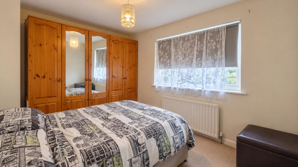 House in Milton Keynes, Bradwell - More