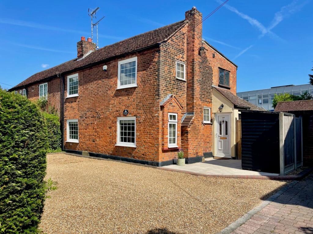 3-bed semi-detached on Chelmsford Road, Shenfield, Brentwood, CM15, £585,000