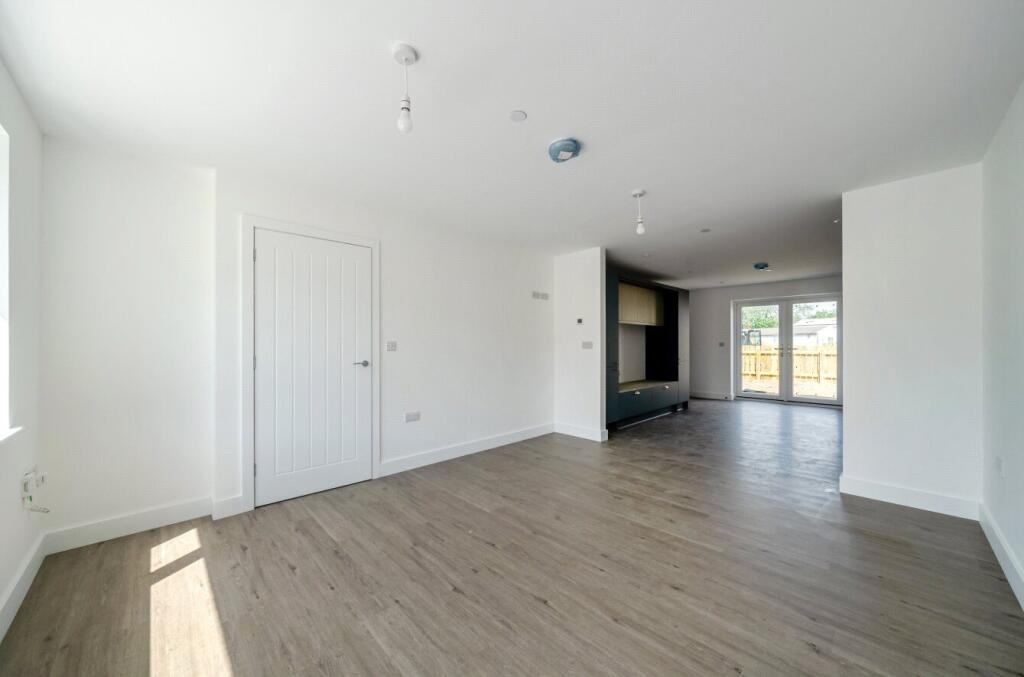 House in Bow Street, Nantyfallen, Tirymynach - View 4