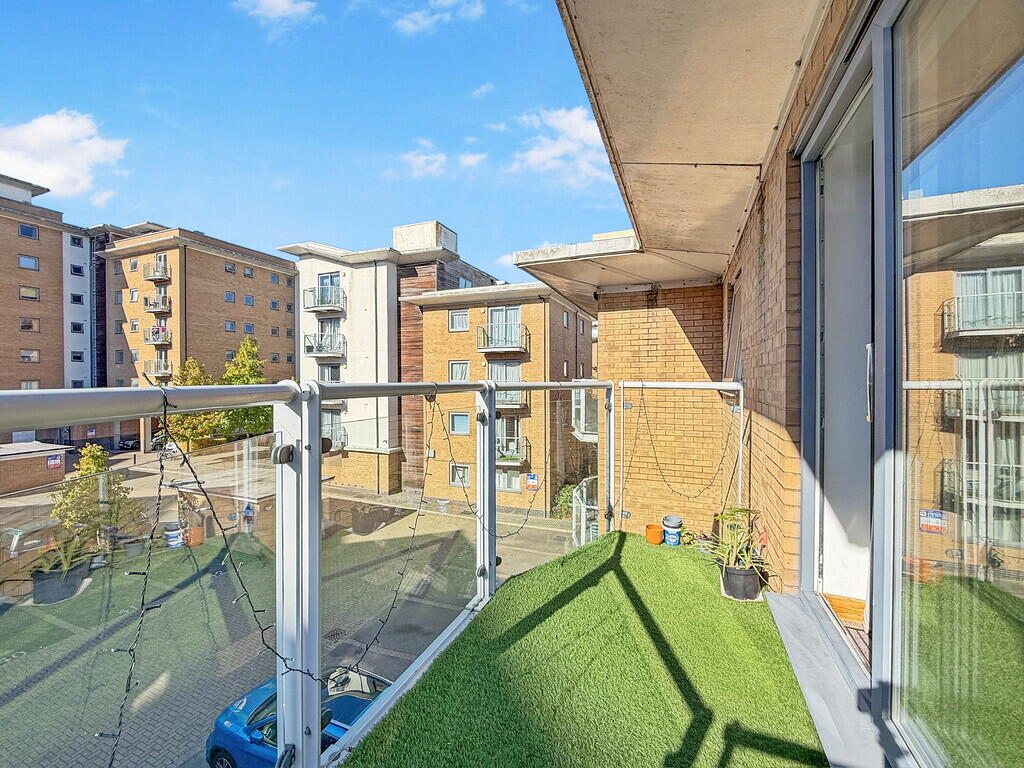 Apartment in Colchester, Essex - View 3