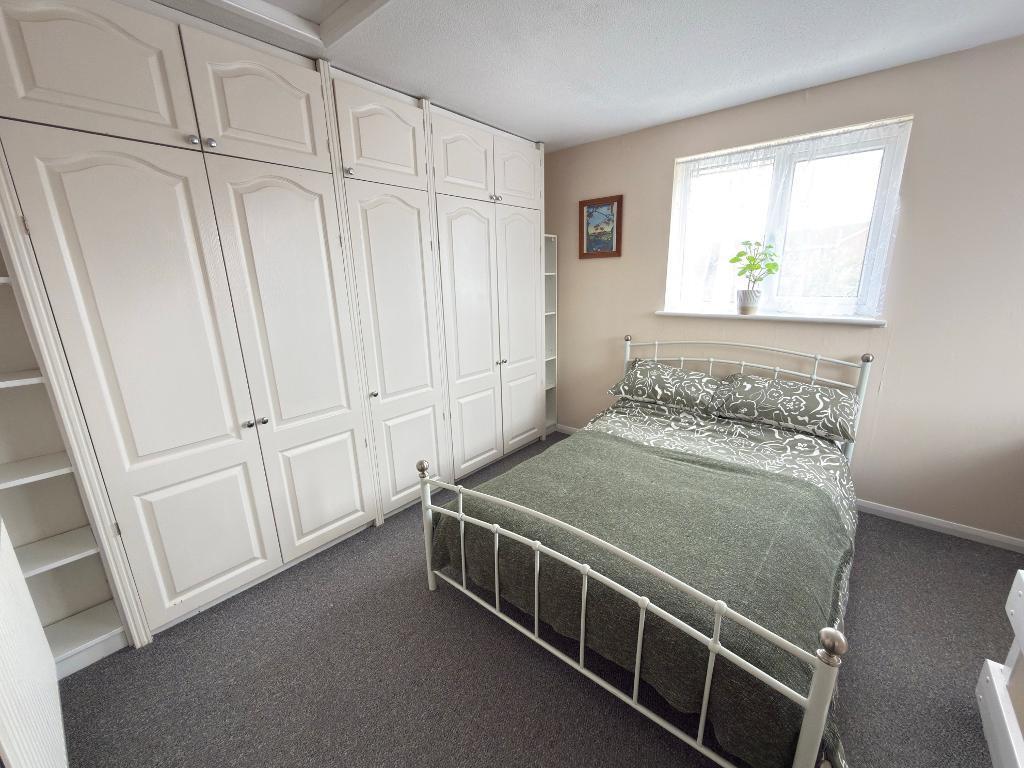 House in Luton - More