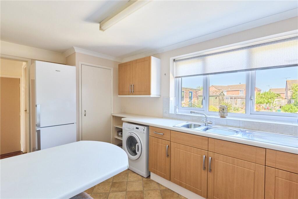 Edinburgh Road, Newmarket, Suffolk, CB8 - More