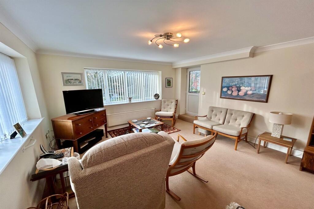 Spath Road, Barfield House, M20 photo 3