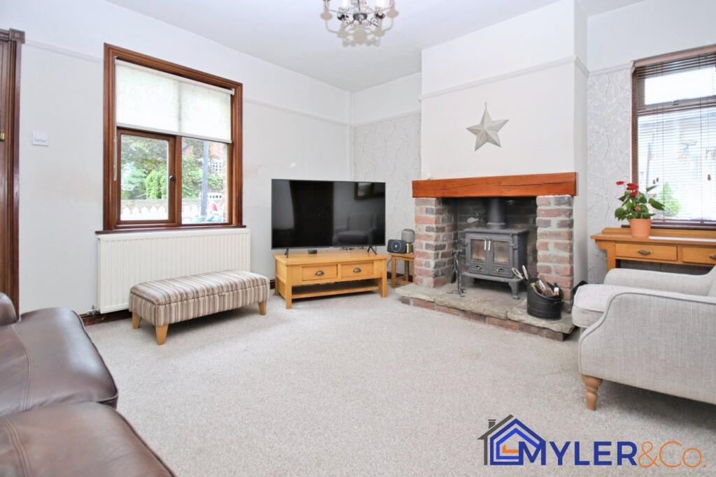 Hall Lane, Cronton, Widnes, WA8 photo 3