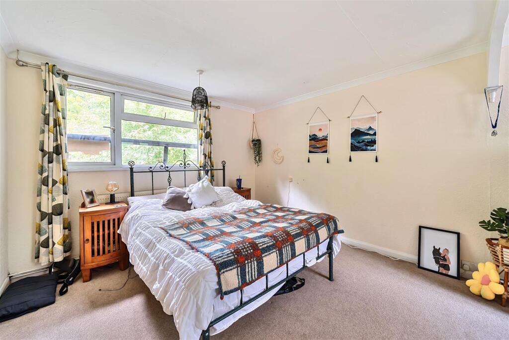 Silver Street Lane, Brokerswood photo 3