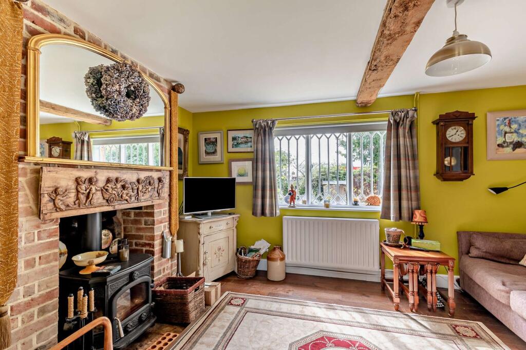 House in Tonbridge - More