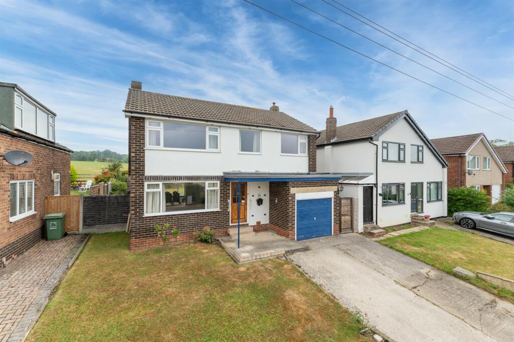 3-bed detached on Wrenbeck Drive, Otley, £400,000