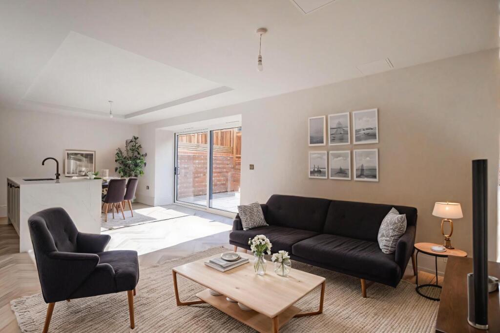 Main image of property: 3 Beverley House, Beverley Court, Shipton Road, York