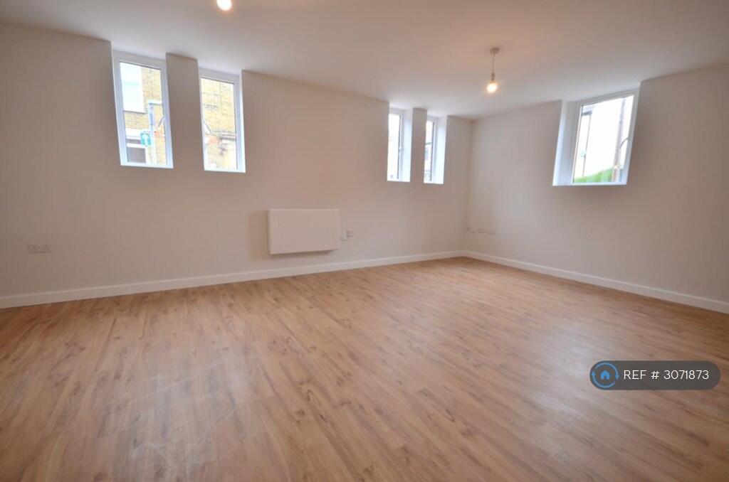 Apartment in Rochester - View 4