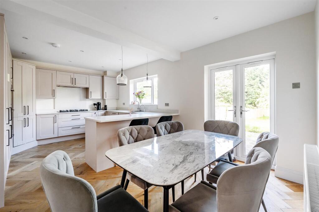 Holmwood Road, Cheam, SM2 - View 2