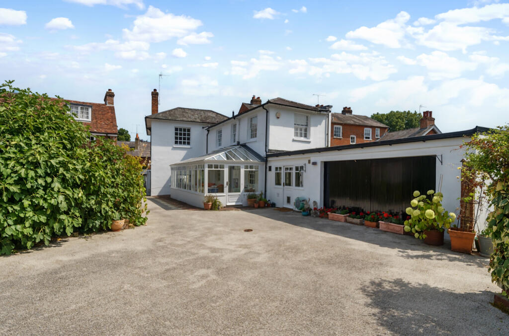 4-bed detached on Palmerston Street, Romsey, SO51, £1,350,000