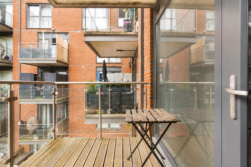 Apartment in London - More