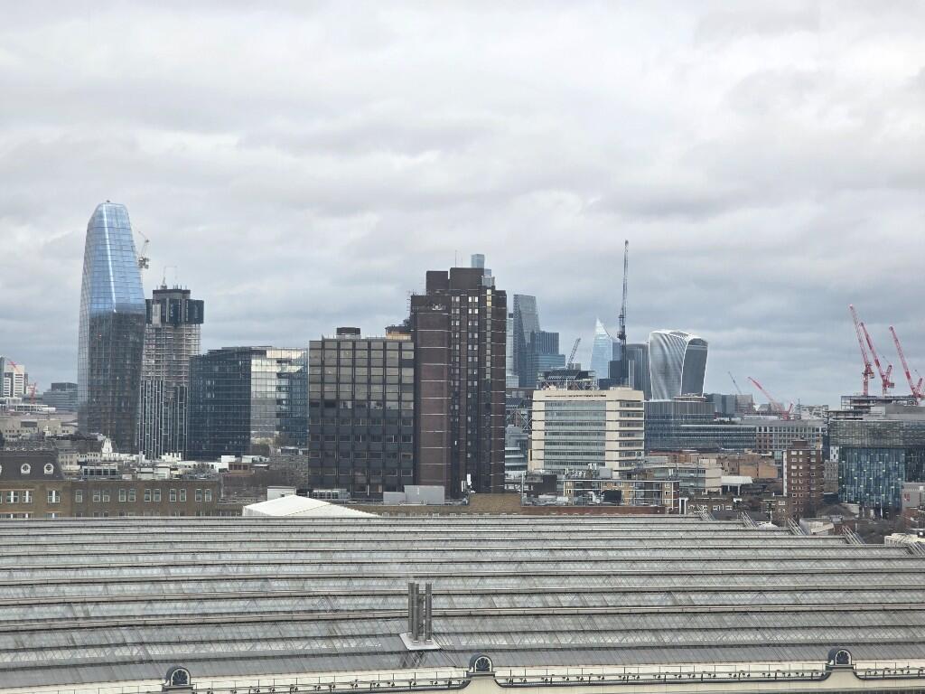 Apartment in London - More