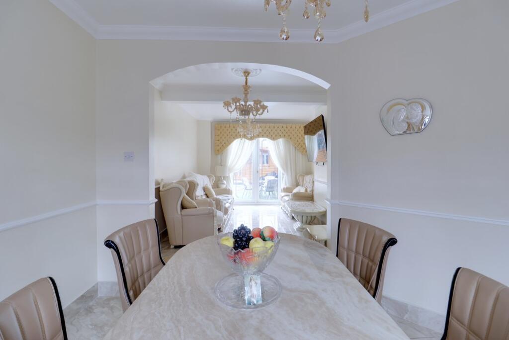 House in Romford - View 5