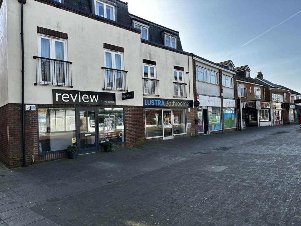 Main image of property: 256 London Road, Waterlooville, Hampshire, PO7