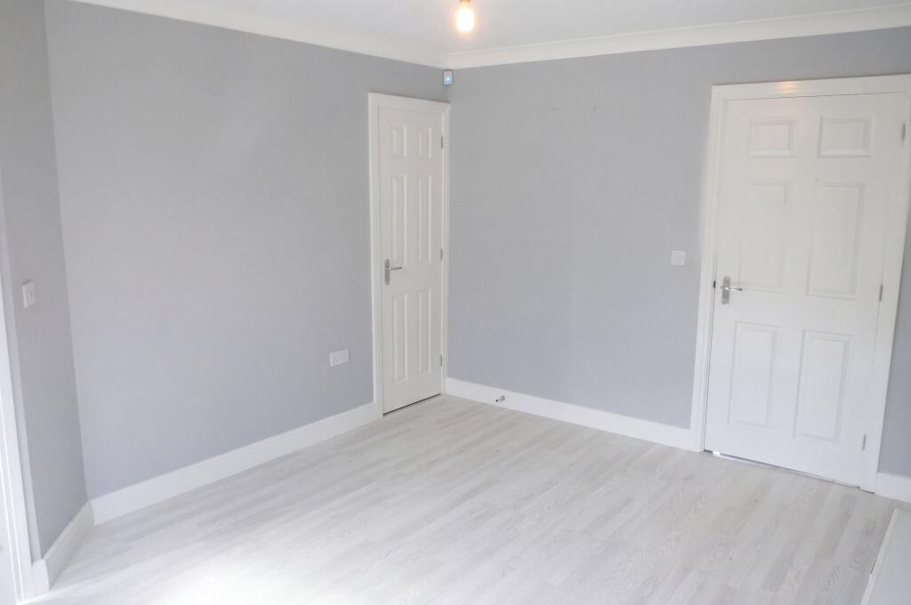 House in Salford, Linnyshaw - View 4