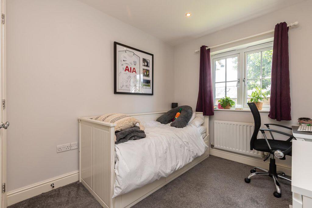 House in Slough - View 5