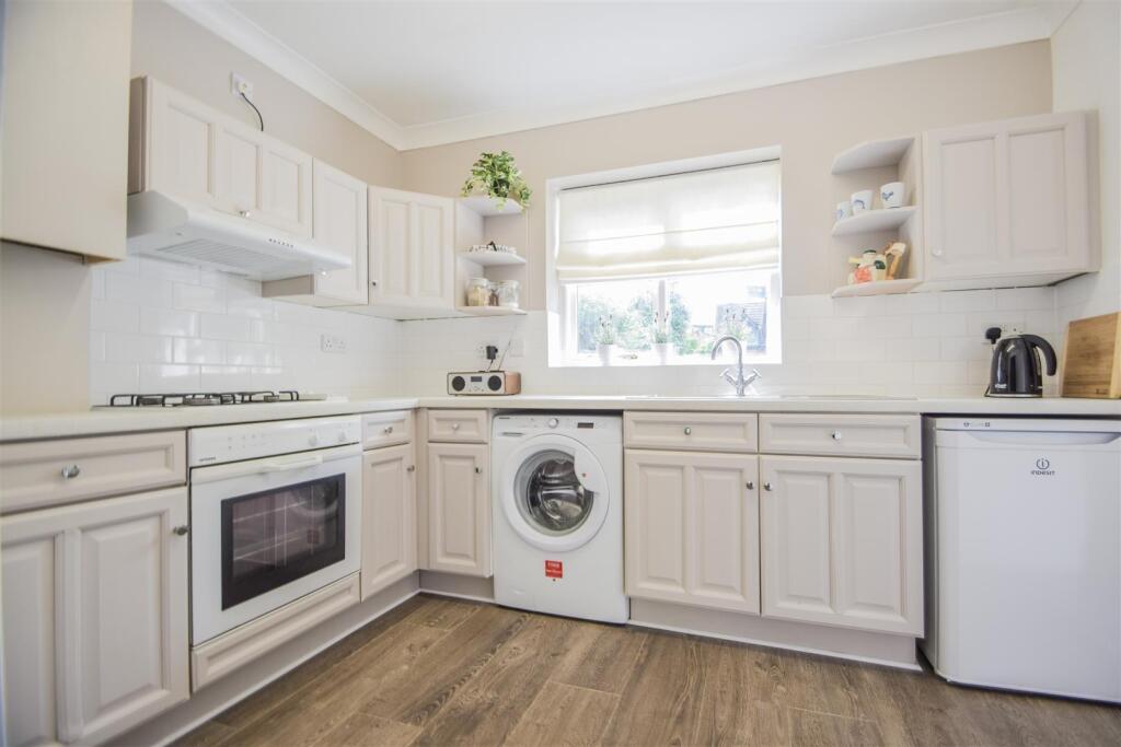 Palatine Road, London, N16 photo 3