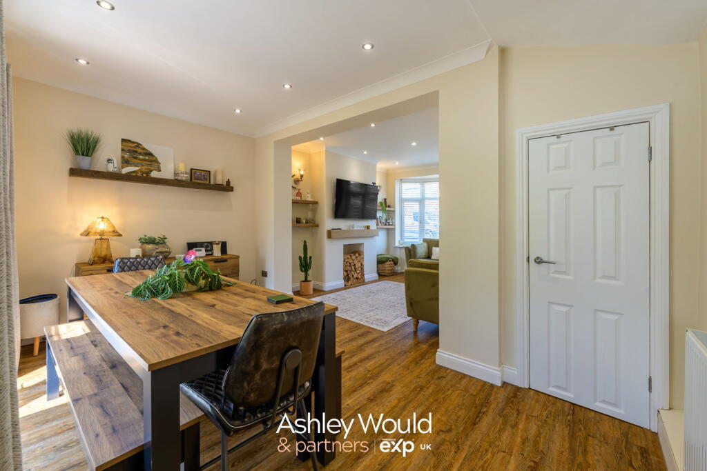 Oakhill Avenue, Kidderminster, DY10 1LZ - Więcej