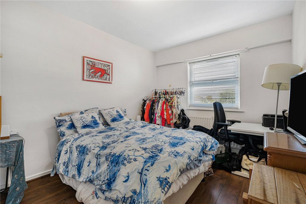 Apartment in London - View 3