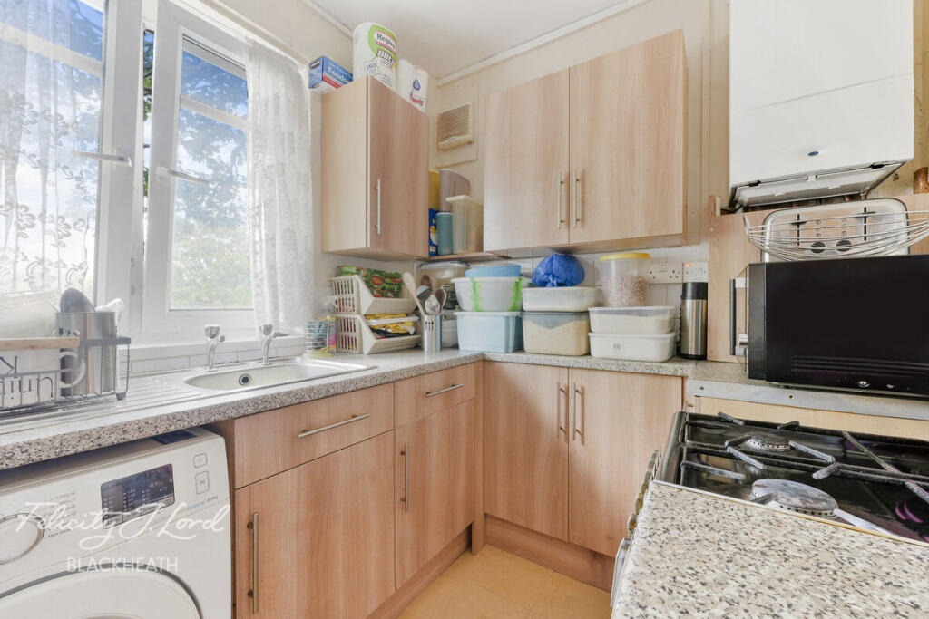 Charlton Park Road, London photo 3