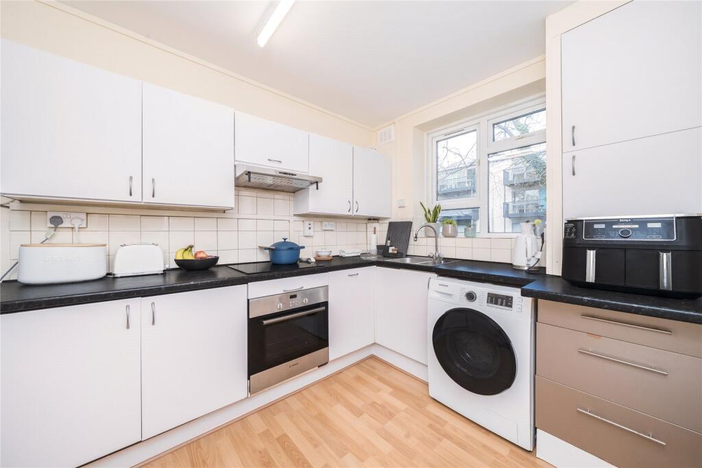 Apartment in London - View 3