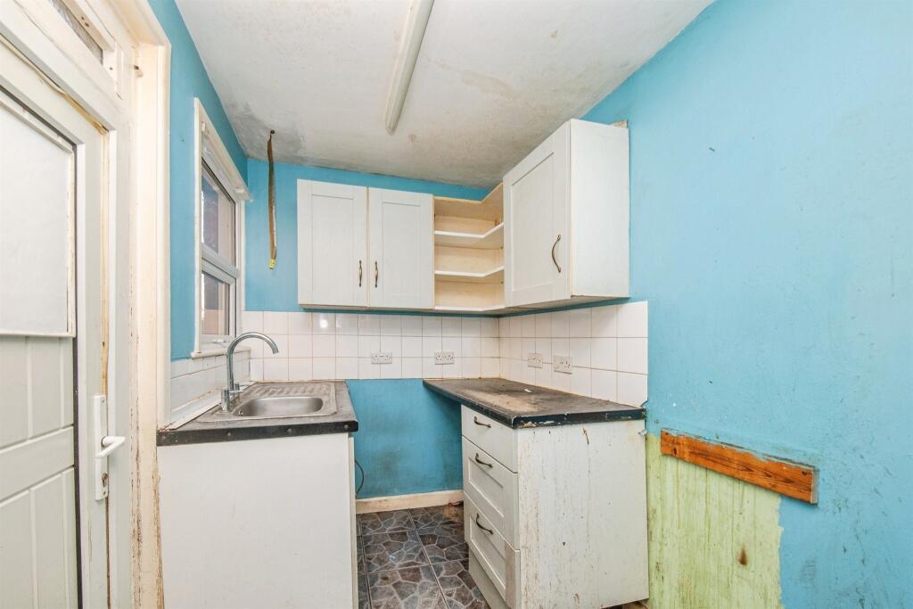 House in Harwich, Upper Dovercourt - More