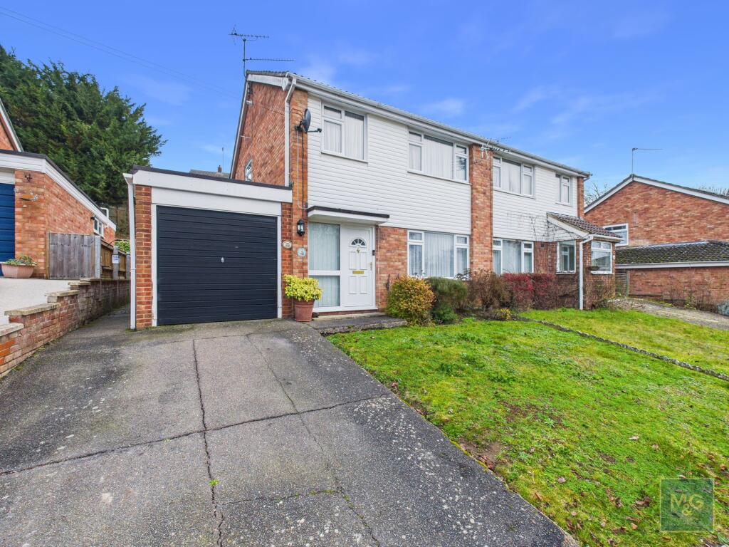 3-bed semi-detached on Maltward Avenue, Bury St. Edmunds, IP33, £290,000
