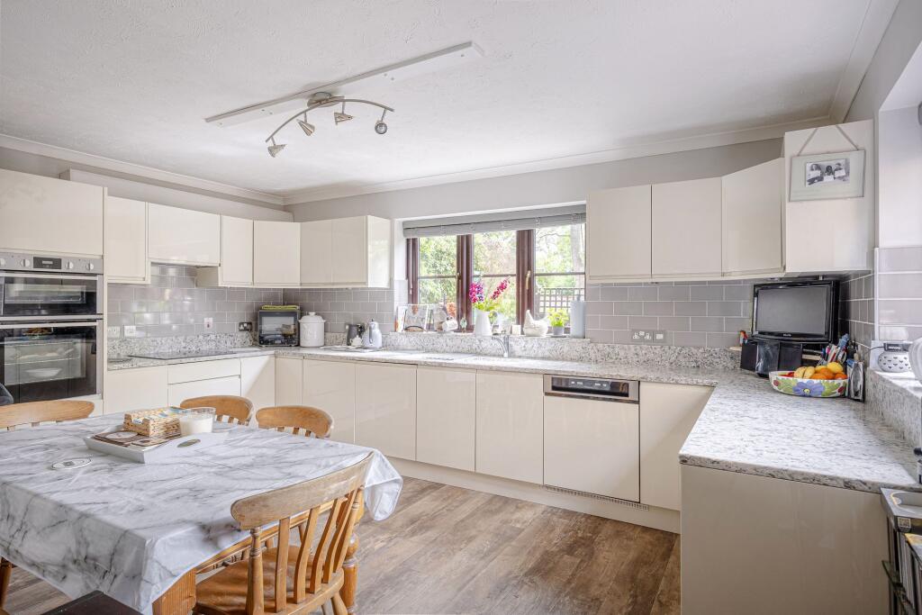 House in East Hertfordshire, Hadham Cross, Much Hadham - More