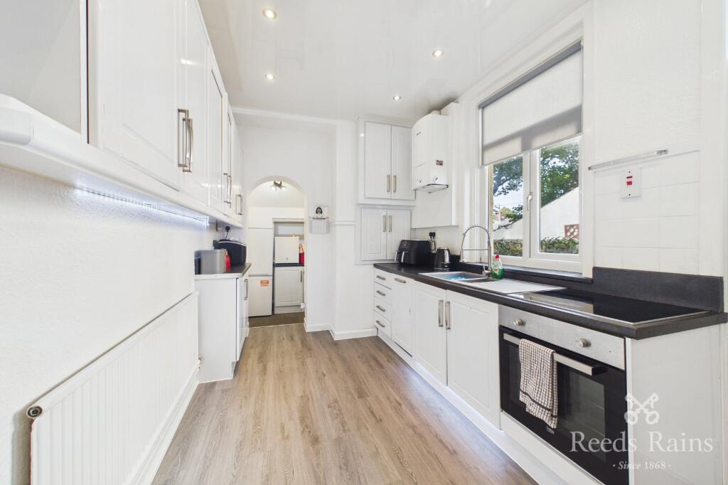 Hawthorne Road, Burnley, Lancashire, BB11 - More