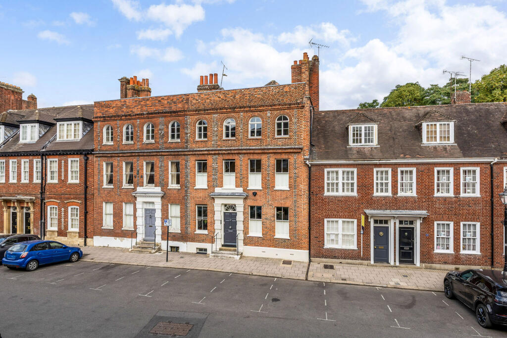 Main image of property: Park Street, Windsor, SL4