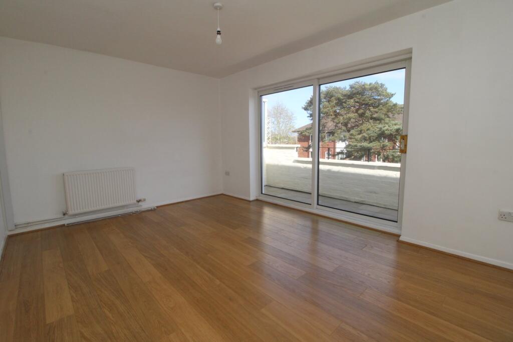 Apartment in Poole - View 5