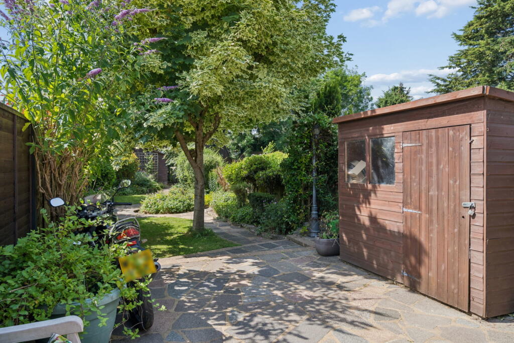 House in Three Rivers, Croxley Green - View 3