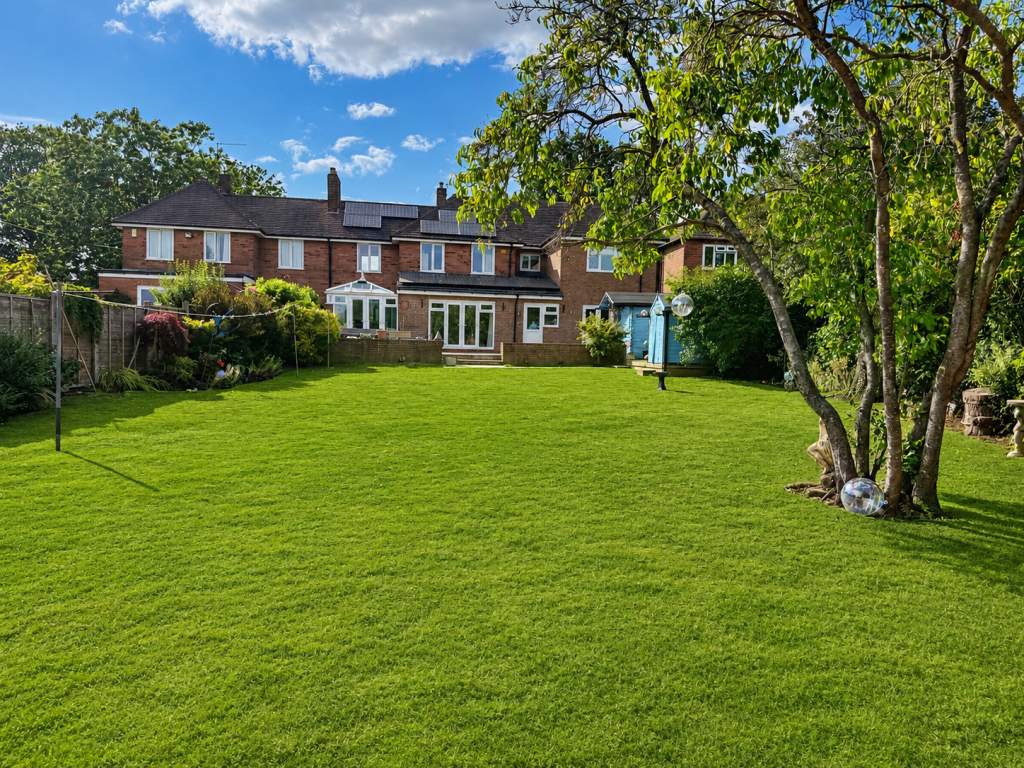 House in Bromsgrove, Wythall - View 2