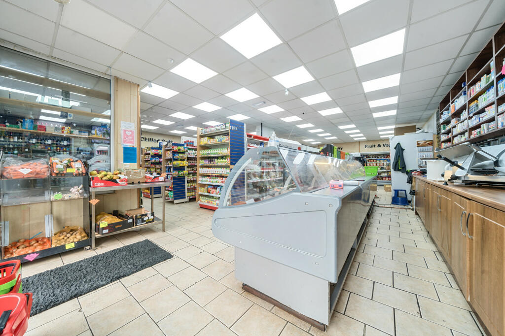 Hyde Road, Manchester, M18 - View 2