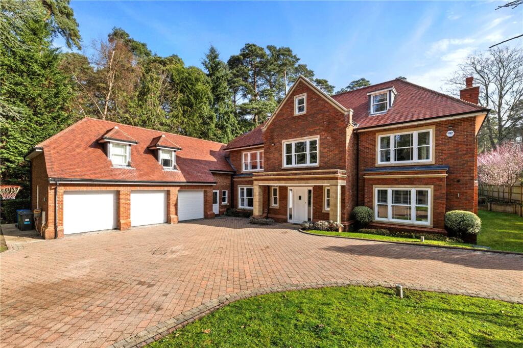 Main image of property: The Glade, Ascot, Berkshire, SL5