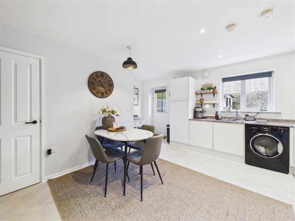 House in Chesterfield, Old Whittington - More