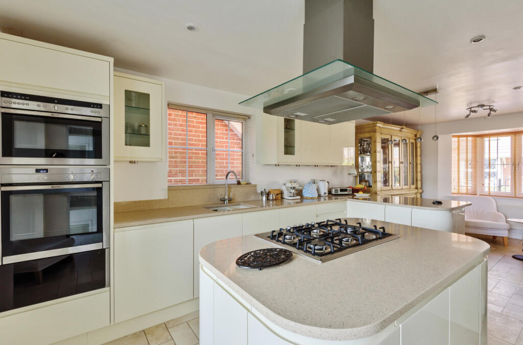 House in Guildford - View 3