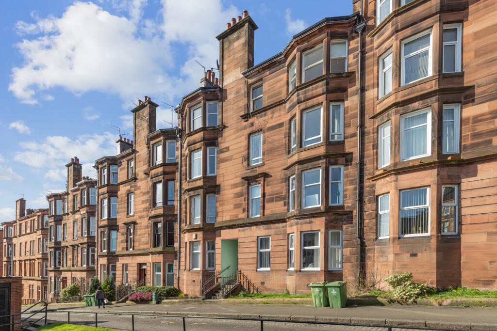Main image of property: 0/1 43 Apsley Street, Thornwood, G11